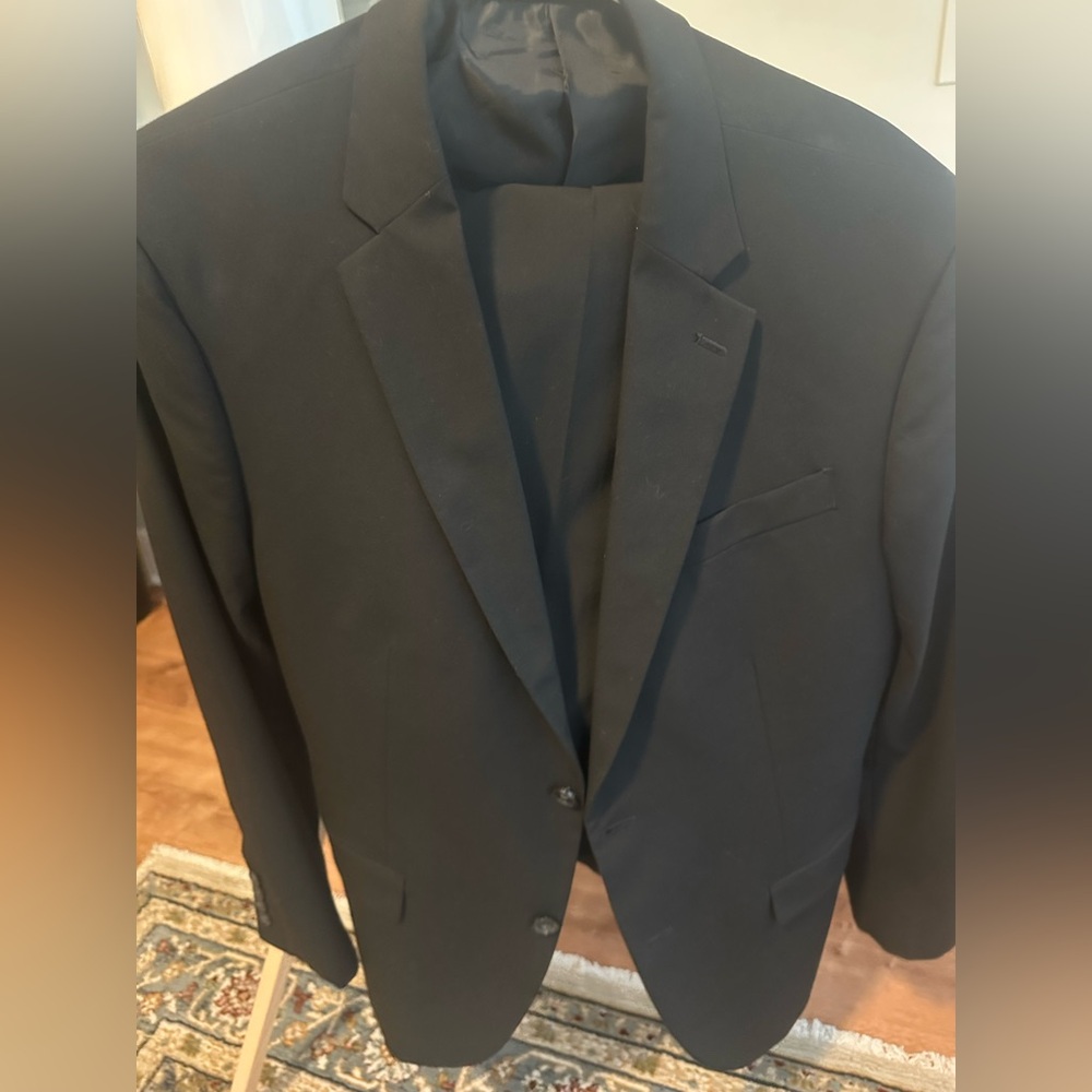 JF J.Ferrar Elegant Black Suit